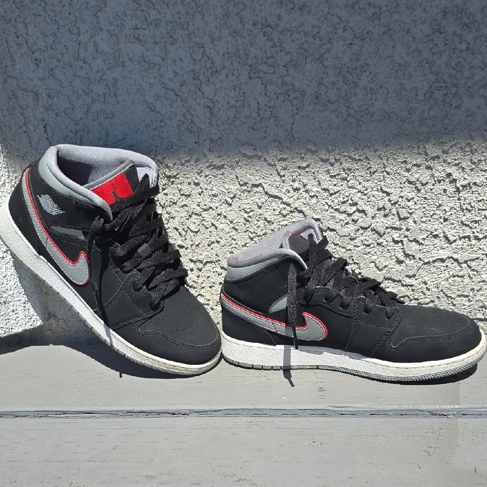 Nike Black and Red High-Top Sneakers